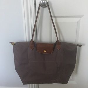 authentic longchamp le pliage tote! unique purple!